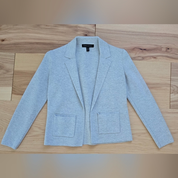 Banana Republic Jackets & Blazers - XXSP Banana Republic Gray Sweater Blazer with Pockets
